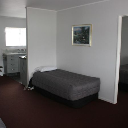 Burgundy Rose Motel Уангарей Екстериор снимка