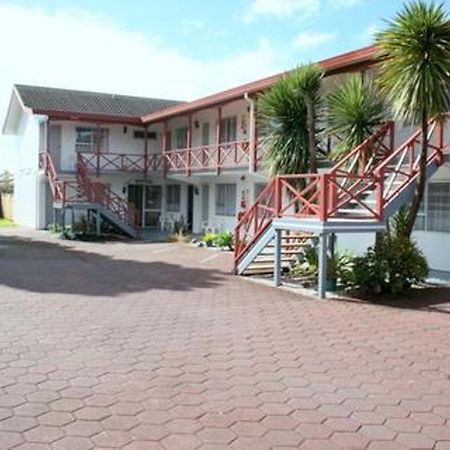 Burgundy Rose Motel Уангарей Екстериор снимка
